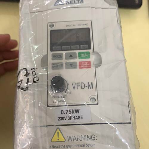 议价VFD007M23A 台达变频器 220V 0.75KW 三相调速装置维修