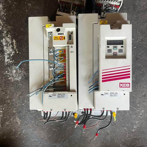 议价15F5CBE-YA 变频器 科比 11kw 工业自动化调速装置维修