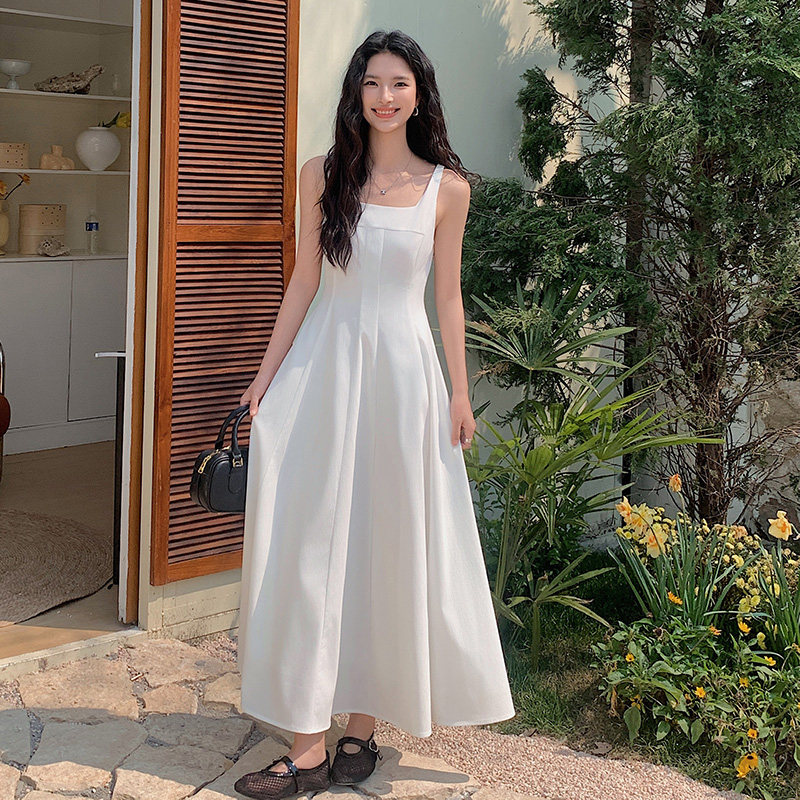 绝美简单大方白色方领连衣裙女夏超好看温柔气质吊带掐腰长裙及踝,女装连衣裙,叁秋一裳
