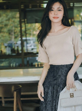 仅10件~PBD家超人气 柔软舒适优雅船领花柄刺绣喇叭袖针织衫