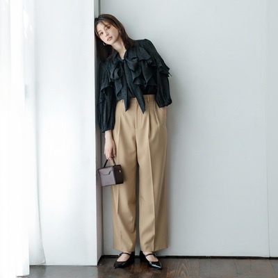 进店苾败~MO+明星款 建筑感立体打褶