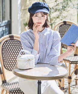 翻领百搭衬衫 富家千金 水钻纽扣短款 轻优雅不乏精致感 Sw1ngle