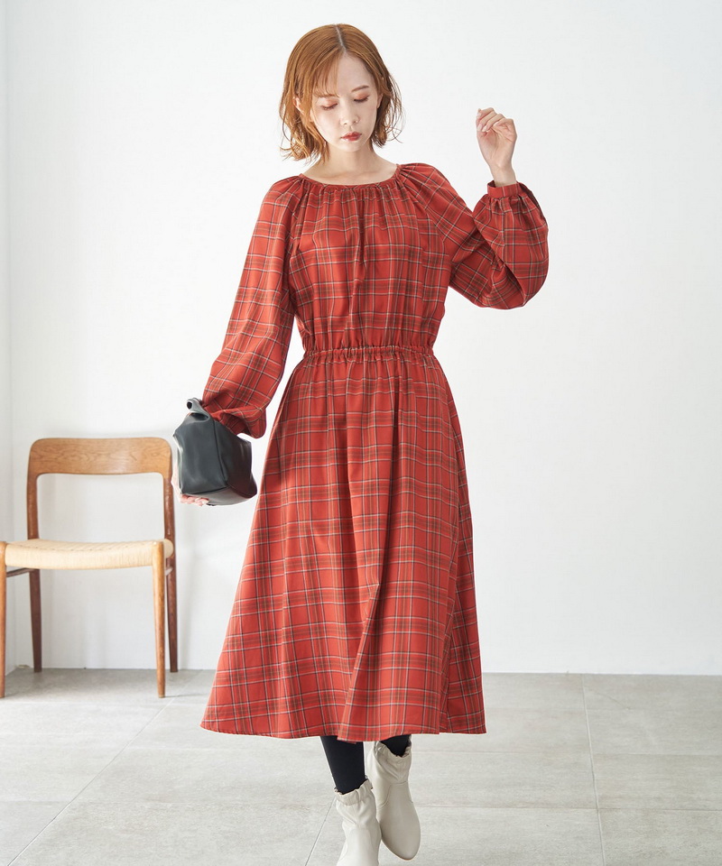 复古的优雅圆领收腰格纹连衣裙