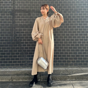 2.5w+emm1 法式复古宫廷风V领泡泡灯笼袖连衣裙宽松慵懒仙女长裙