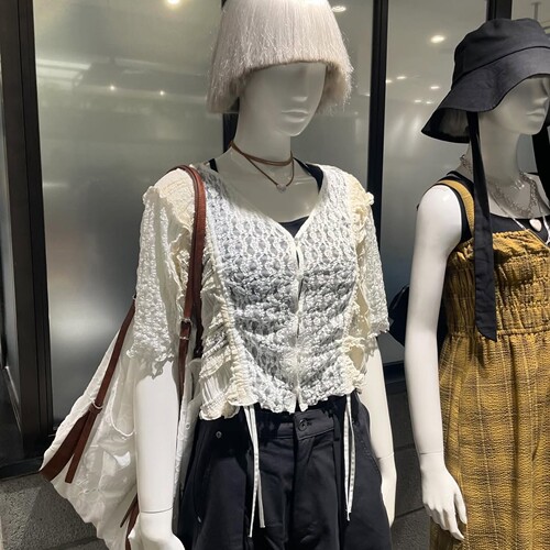 巴黎时光 JS爆款回归 重工蕾丝拼接 抽绳多造型提花蕾丝短袖衬衫