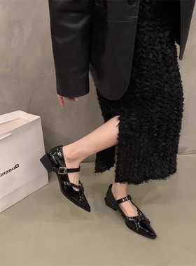 GG。香港小众黑色尖头单鞋女春季2024新款气质法式玛丽珍鞋粗跟小