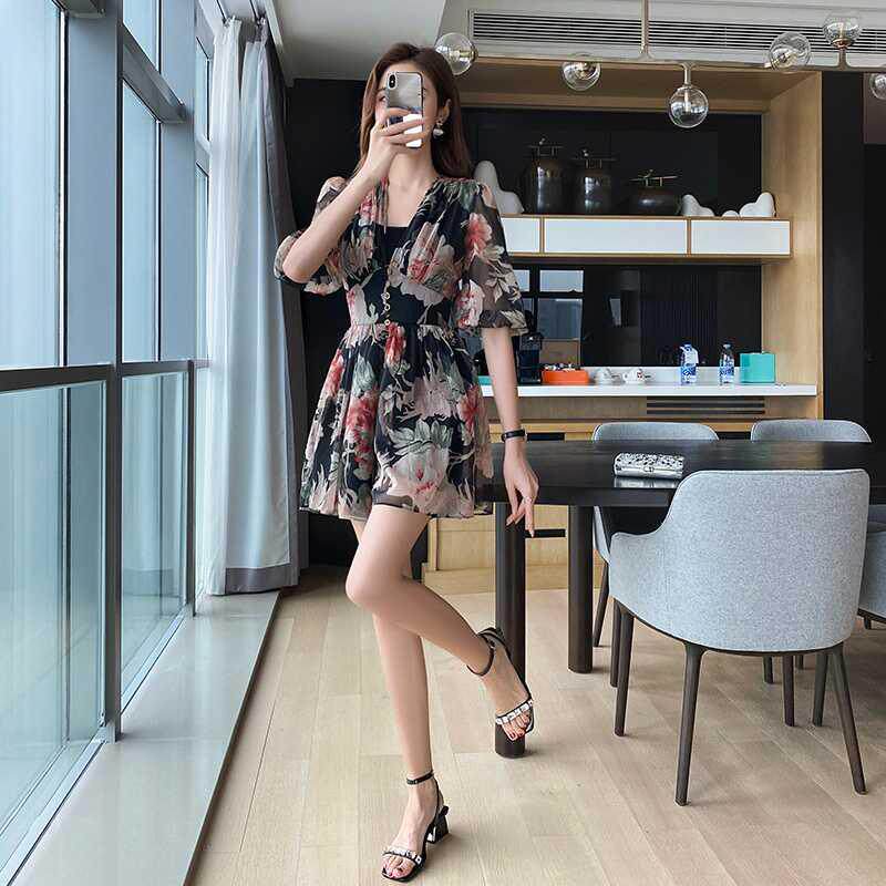 连衣裙女2020新款夏天性感V领雪纺温柔轻熟风小个子法式碎花短裙