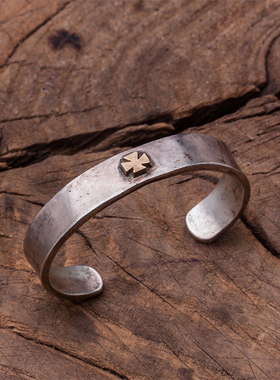 高山隆Stop Light&Co金十字手镯尺码偏大