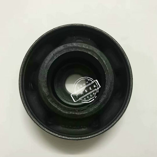 三菱V73后桥胶套后元宝梁胶套