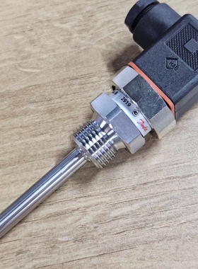 议价 Danfoss MBT5250 084Z2291 2xPt1000 温度感测器全新原装现