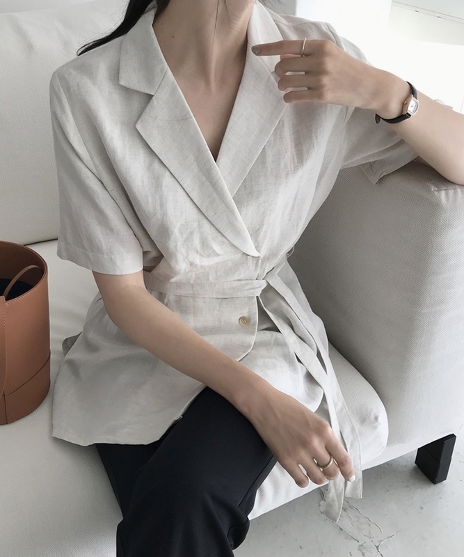Korean chic suit style with belt lapel and short sleeve suit coat