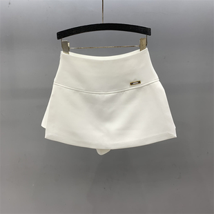 白色西装半身裙女2026春夏新款辣妹高腰裤裙百搭显瘦a字包臀短裙