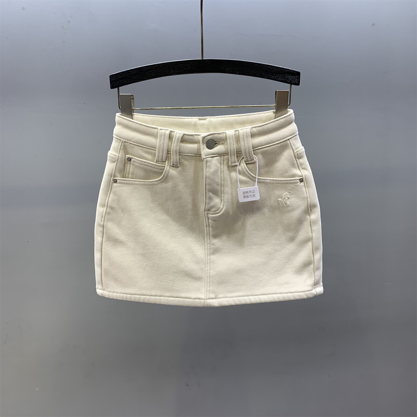 米白色加绒牛仔半身裙女2026秋冬新款修身显瘦防走光a字包臀短裙