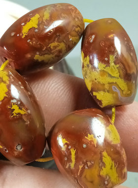 正宗宣化战国红玛瑙纯天然文玩配饰三通佛头 无裂无纹 有草花矿点