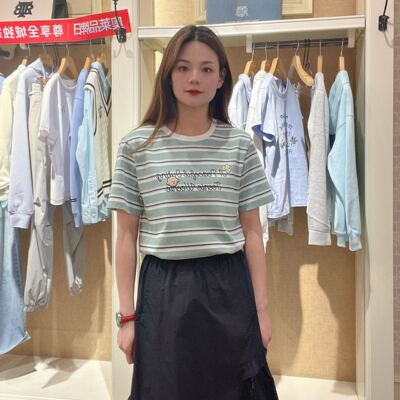 Teenie Weenie女士简约时尚T恤TTRS252301T