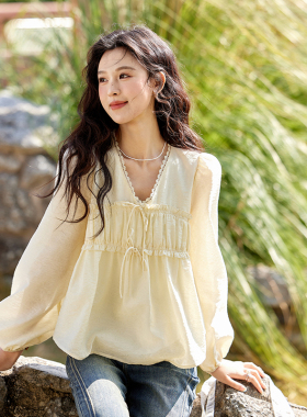 谜秀春季V领温柔风淑女娃娃衫MXE12C0397