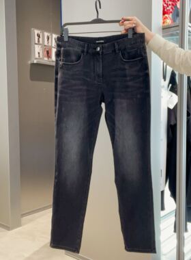 太平鸟男士简约时尚牛仔裤B1HAF210Q