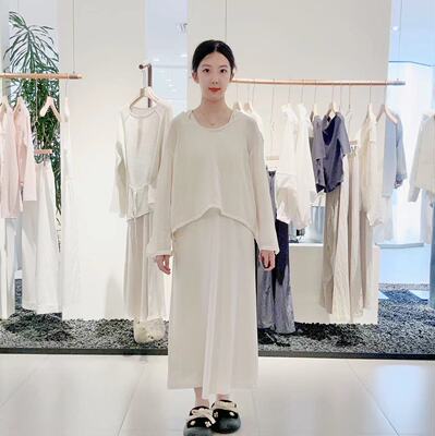 本涩女士连帽运动感背心裙套装F2543B02