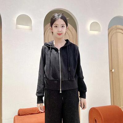 伊芙丽女士简约时尚卫衣1FB100115