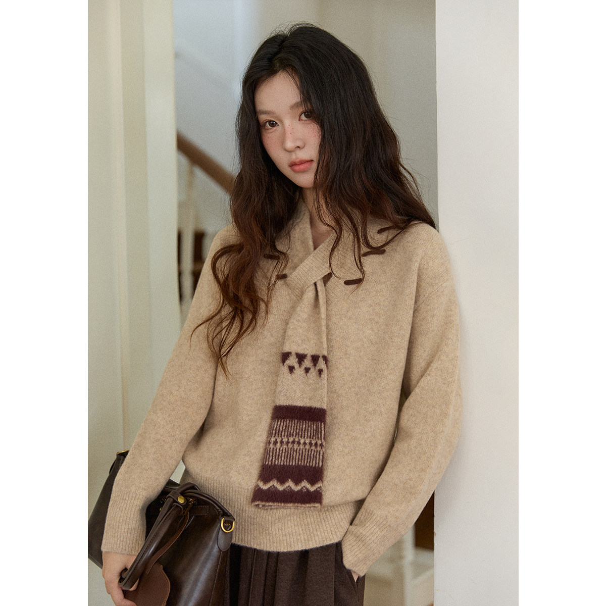 谜秀围巾一体拼接针织毛衣女冬撞色别致MXE87Z2771