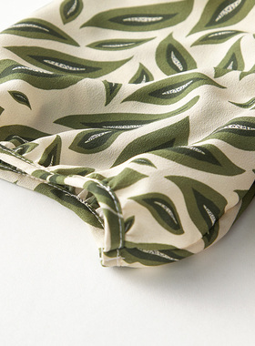 KCOR夏季温柔风绿色连衣裙女法式休闲碎花长裙9K0J033387