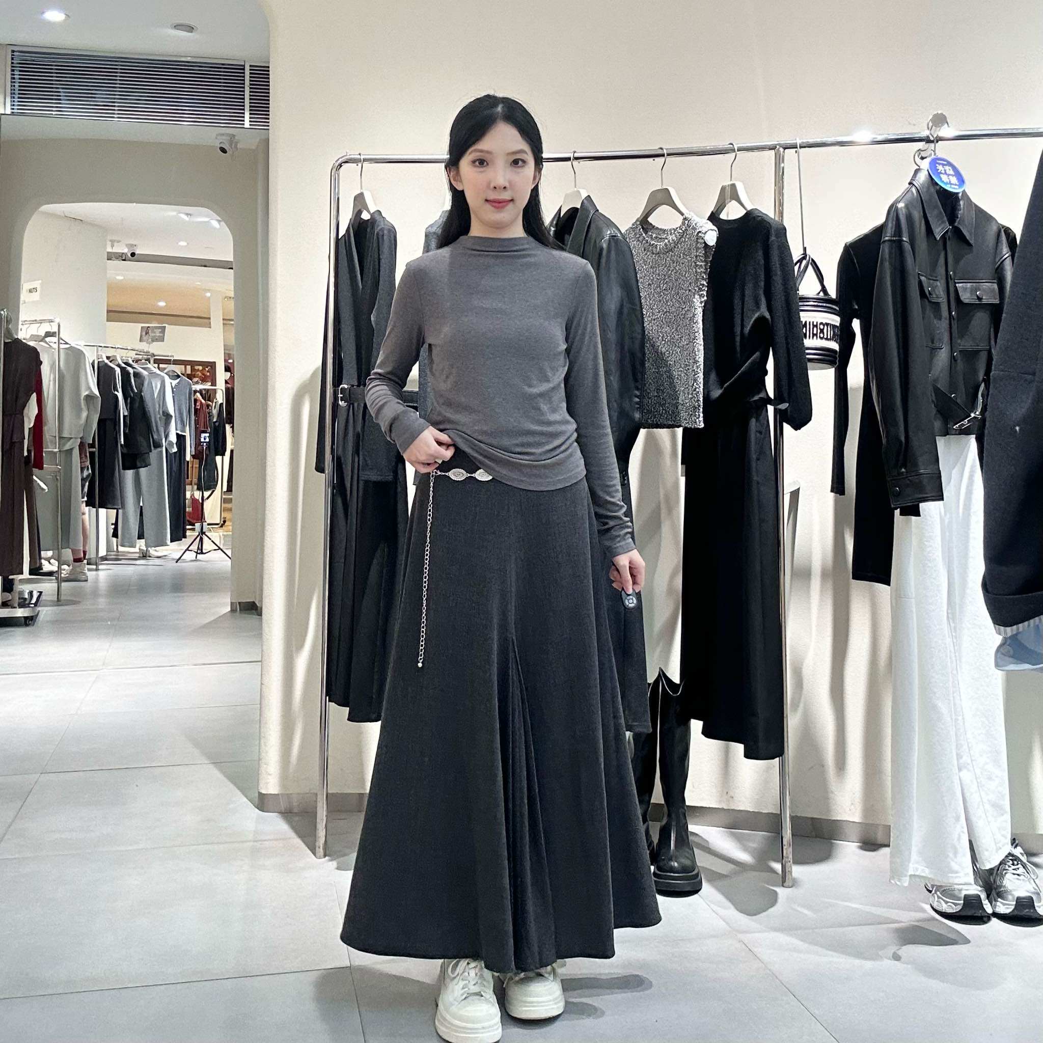 NUTS女士简约时尚半身长裙6350602A1