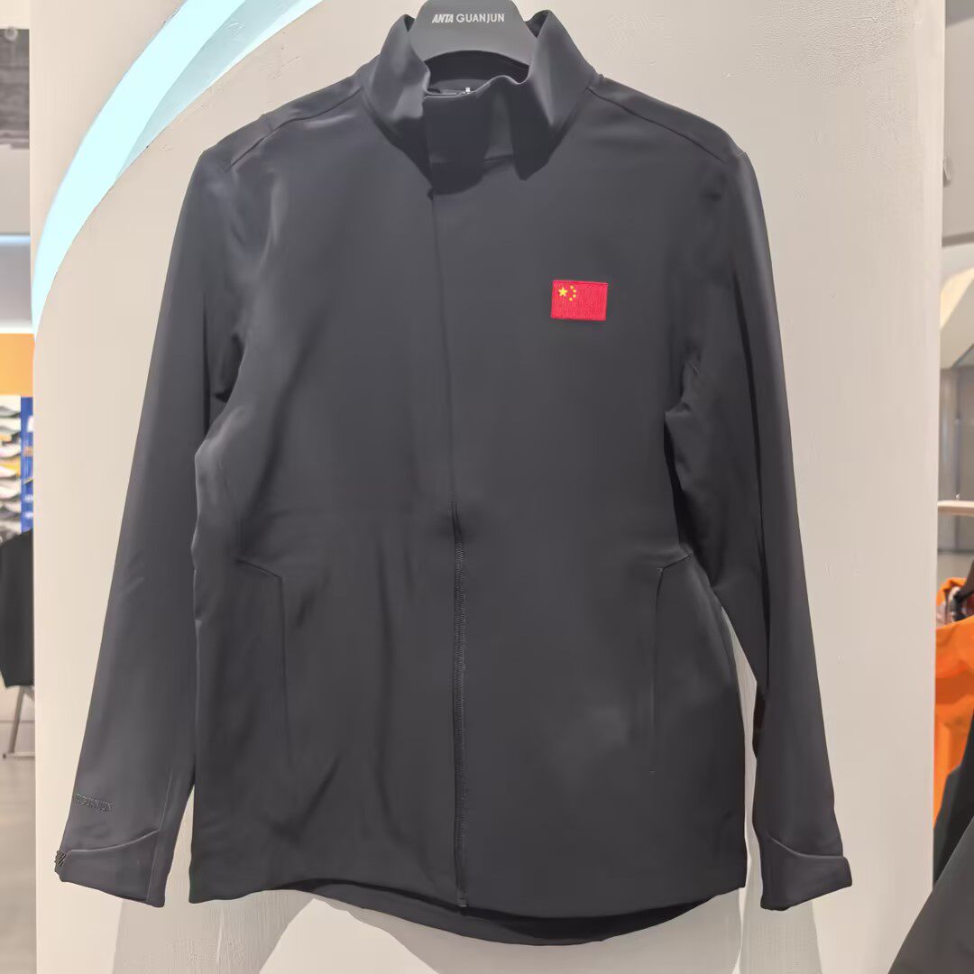 安踏冠军荣耀丨行政夹克轻暖绒梭织立领运动上衣男外套152610612