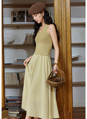 谜秀挂脖款针织拼接连衣裙MPD42L2040（开衫另拍）