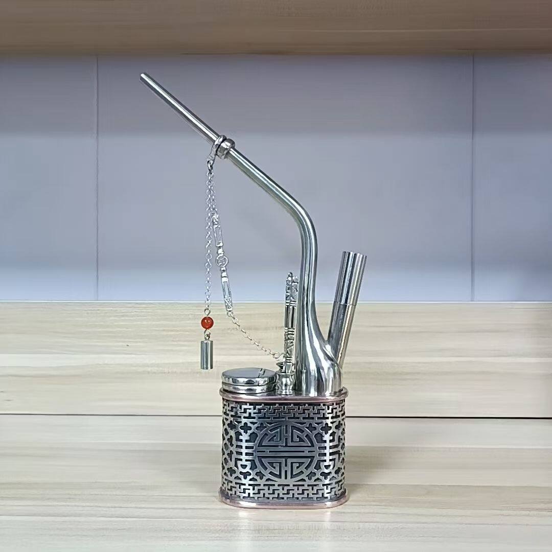 复古纯手工白铜精刻浮雕水烟壶