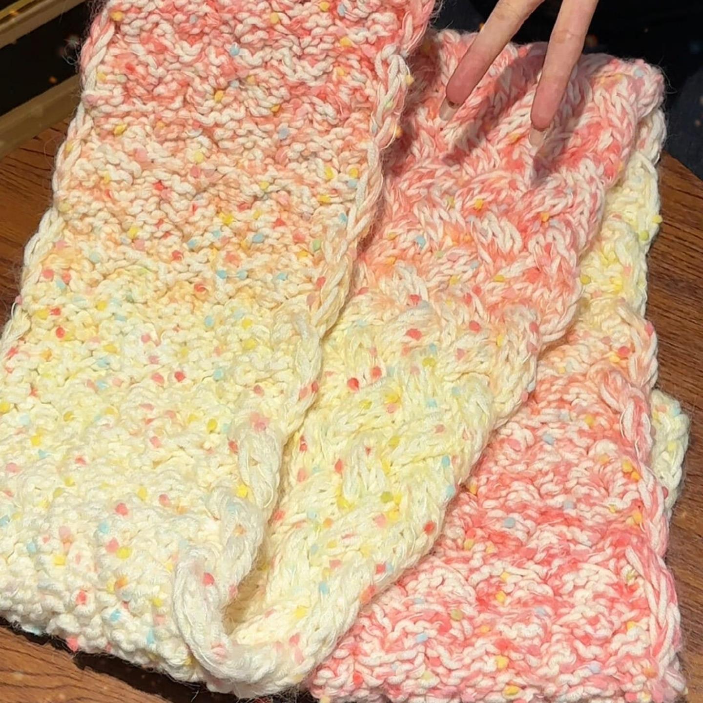 渐变彩虹糖围巾毛线手工diy送男友女生秋冬季保暖围脖实用礼物