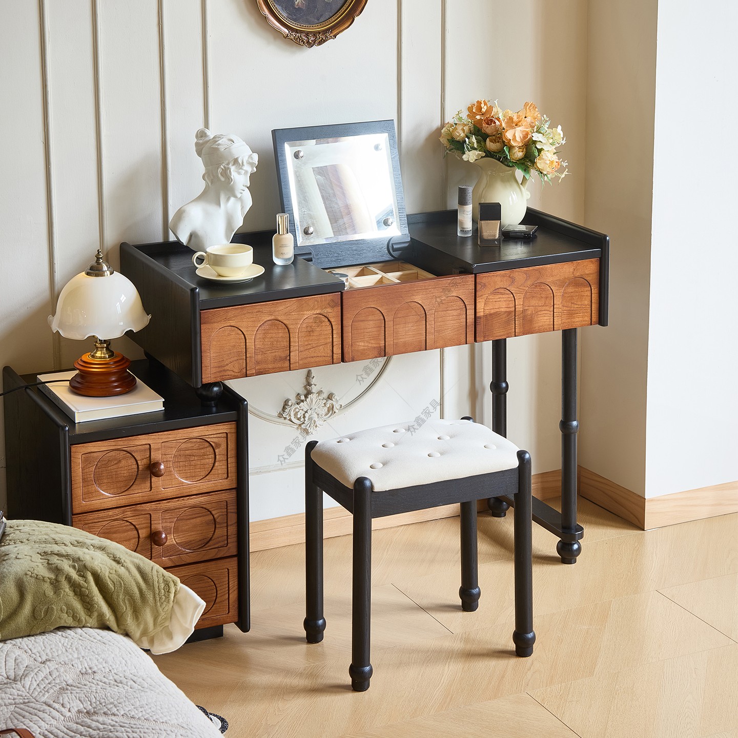 法式翻盖梳妆台斗柜化妆书桌一体复中古主卧实木收纳梳妆台