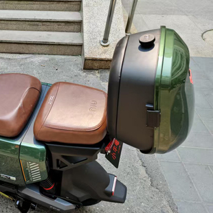 小牛电动车25款NLT专用后备箱靠背尾箱可放半盔含专用安装支架