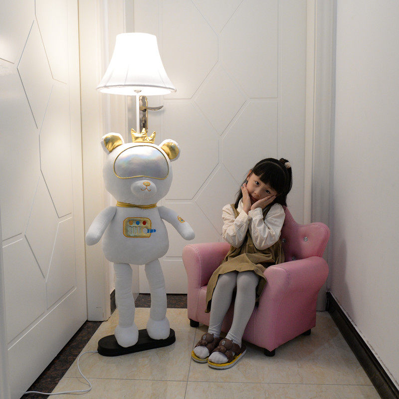 落地灯儿童ins风少女北欧客厅简约现代网红创意卧室床头立式台灯