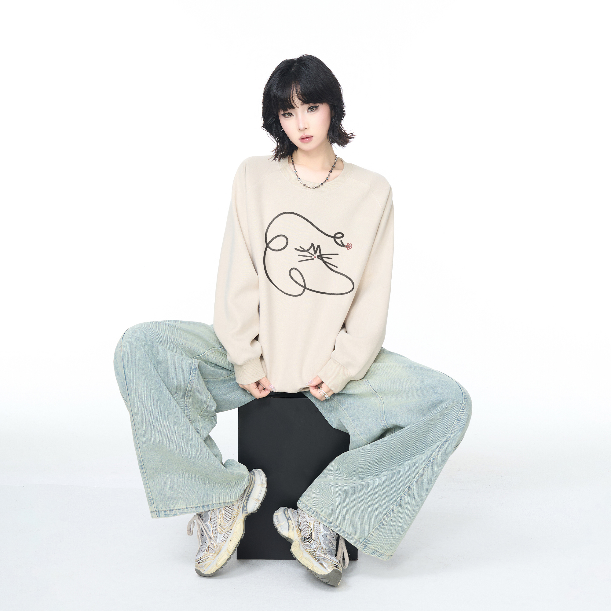 YEP2025秋季新款动物印花圆领卫衣女oversize宽松设计感套头上衣