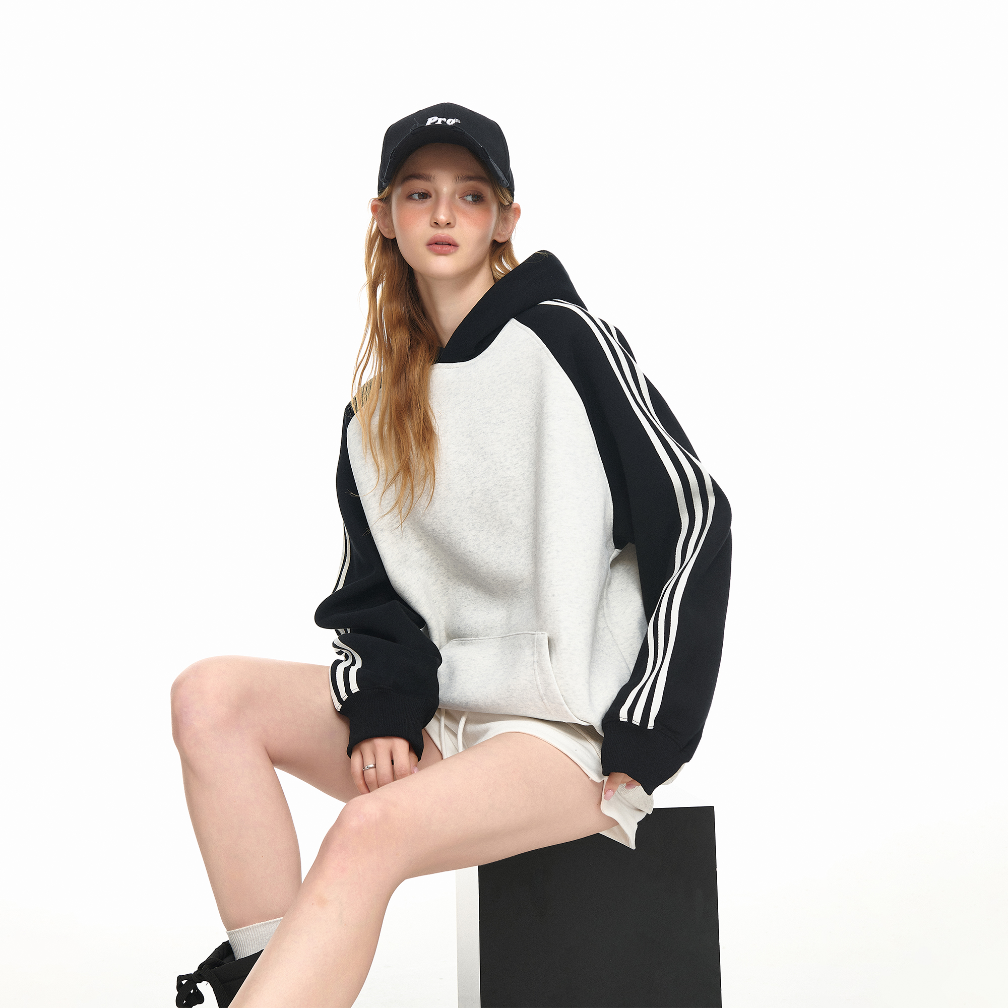 美式潮牌三条杠撞色套头连帽卫衣外套女春秋新款宽松休闲情侣上衣