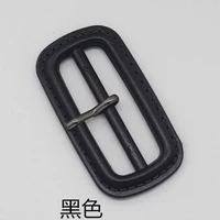 Черная пряжка, булавка