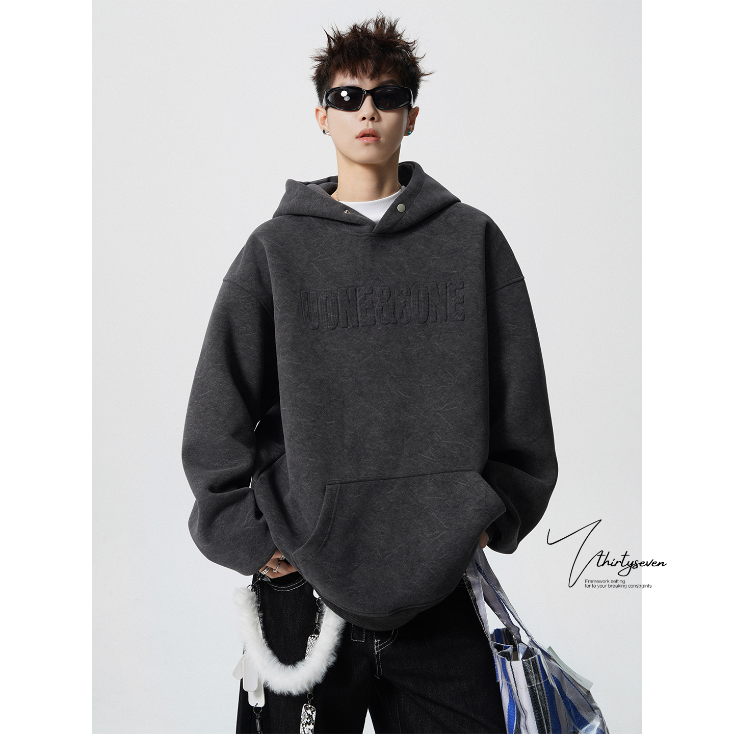 美式高街痞帅钢印砂洗连帽卫衣