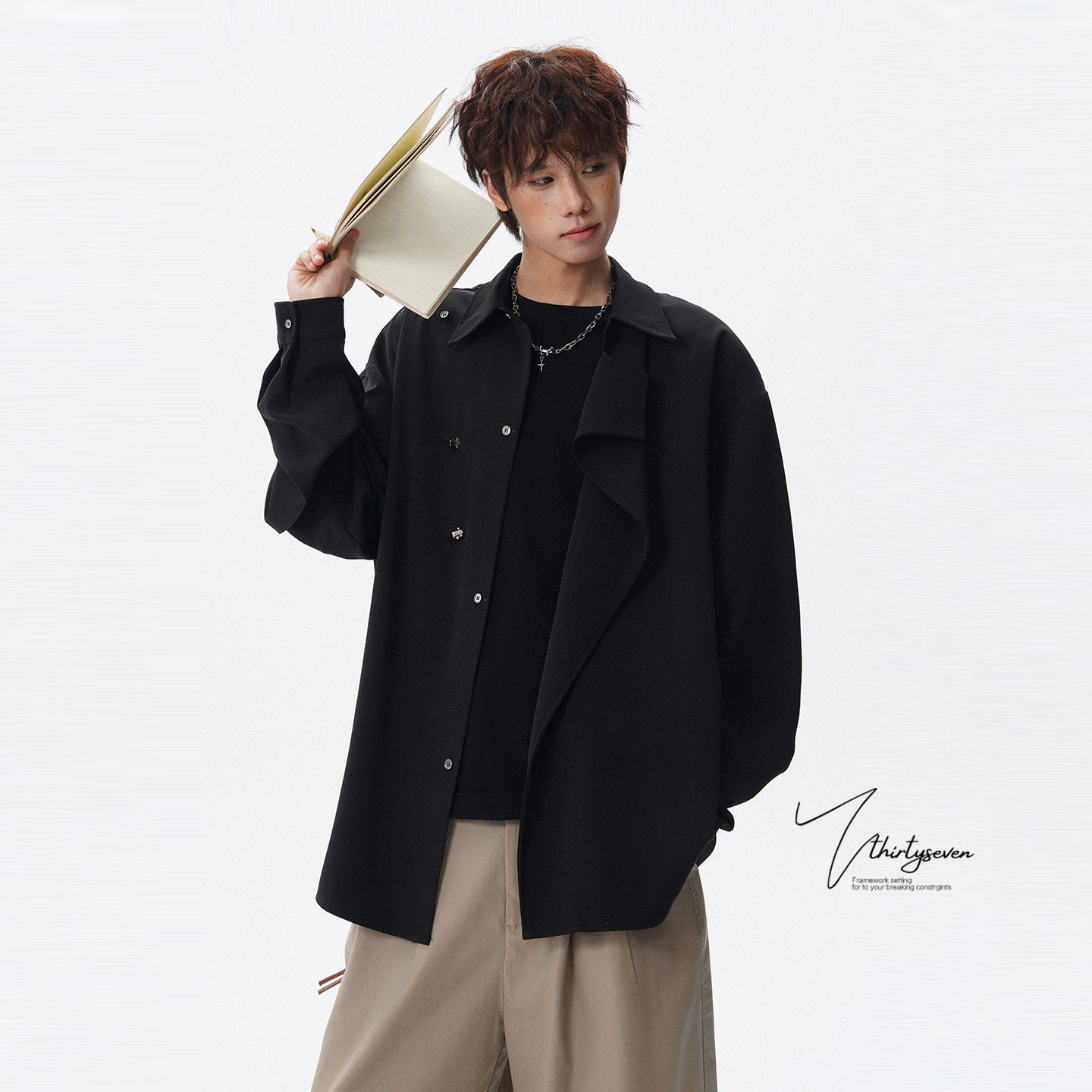 V37新中式设计感金属扣衬衫外套男夏国潮斜门襟大码翻领休闲衬衣