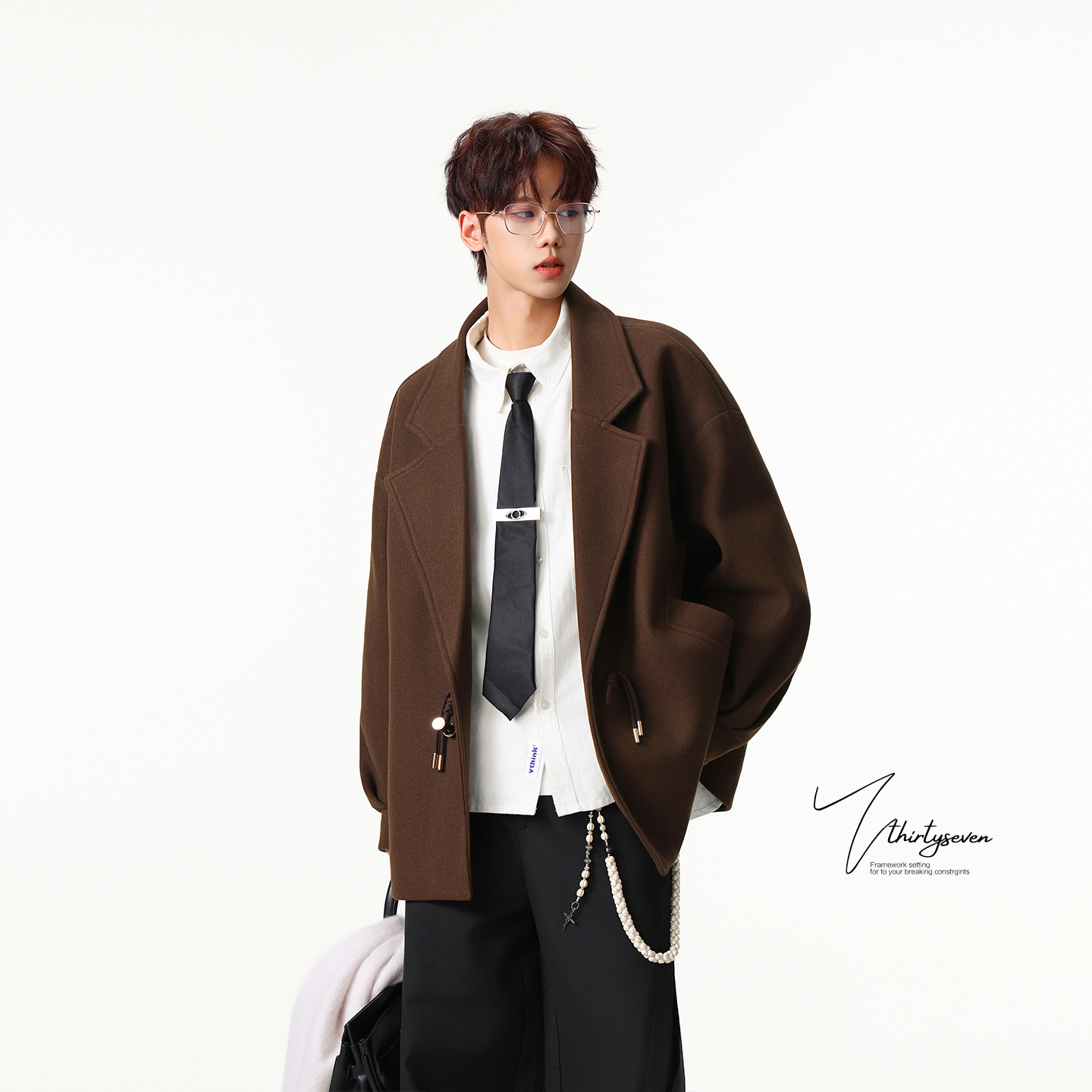 美拉德复古棕色短款呢子外套