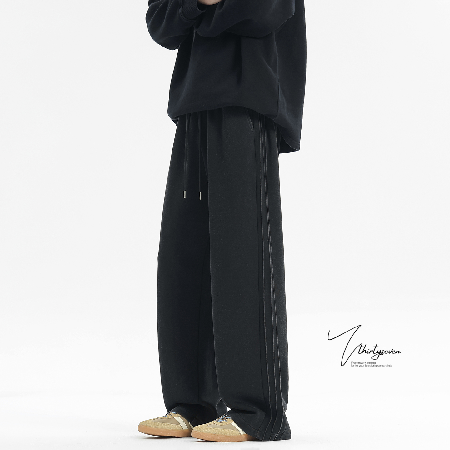 高街水洗立体褶皱直筒卫裤男