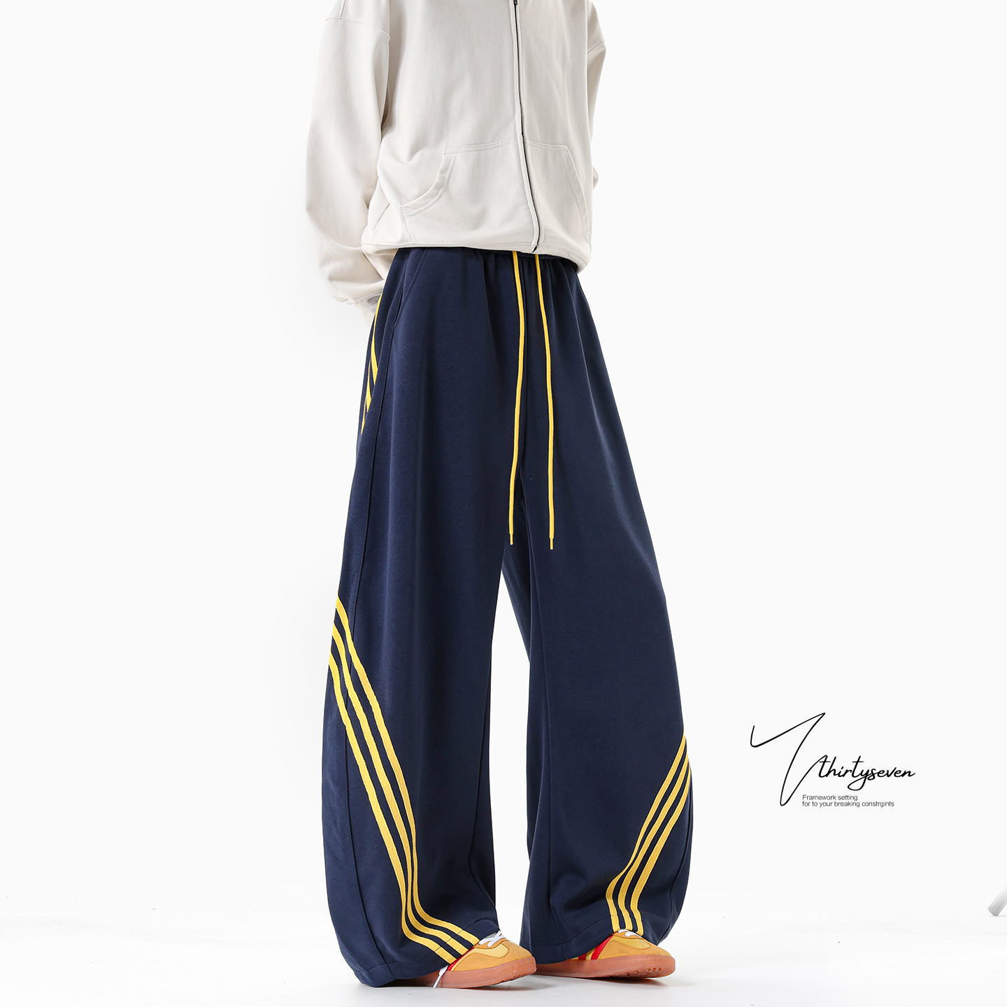 三条杠条纹撞色运动卫裤