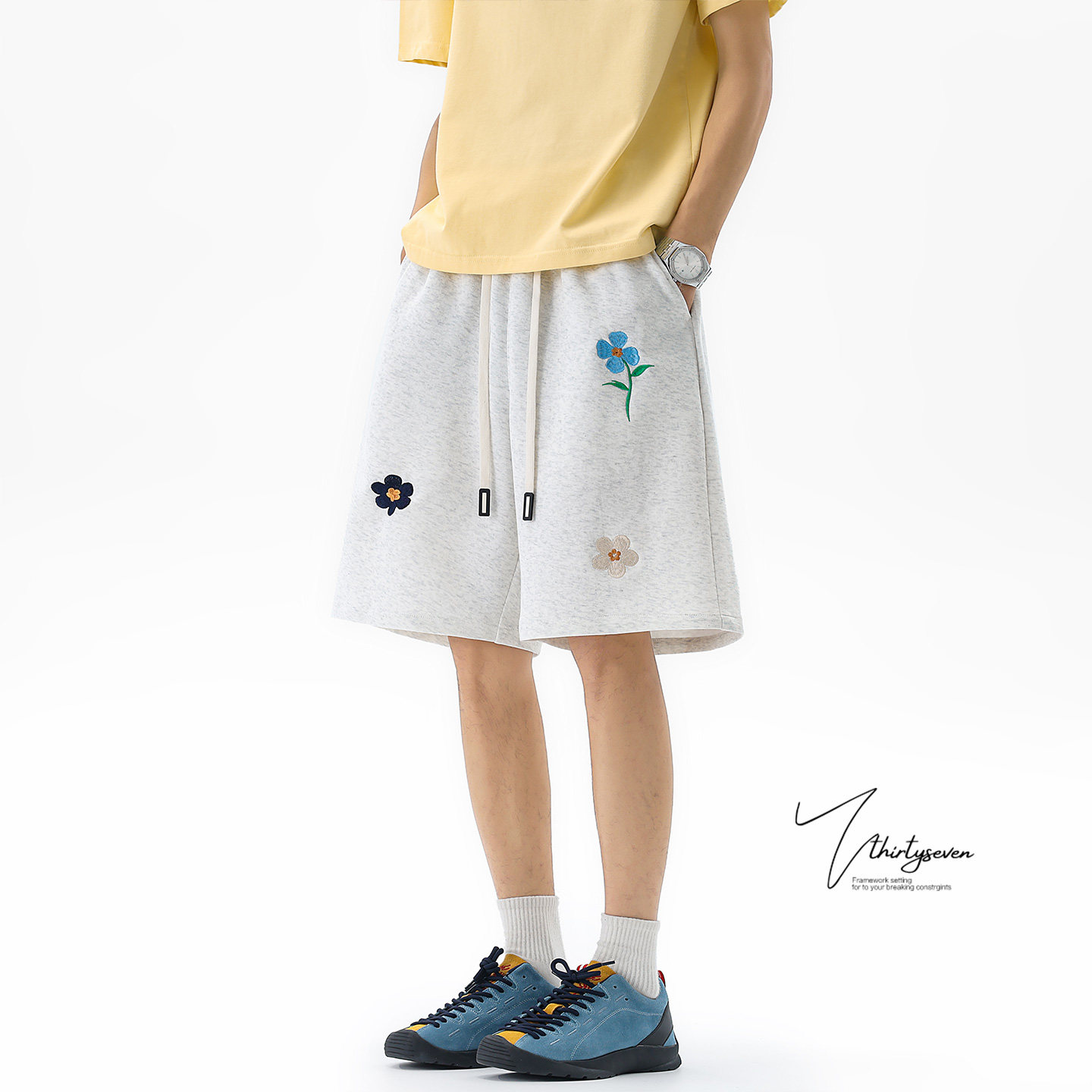 V37美式潮牌植物花卉刺绣运动短裤男夏季宽松百搭休闲大码五分裤