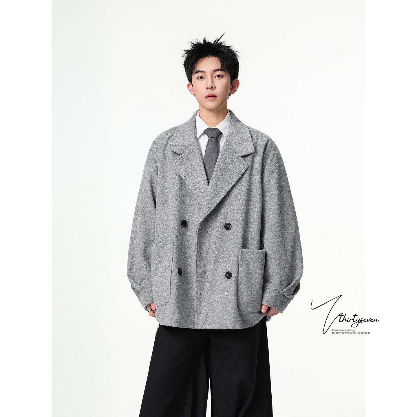 V37美式短款毛呢大衣男款