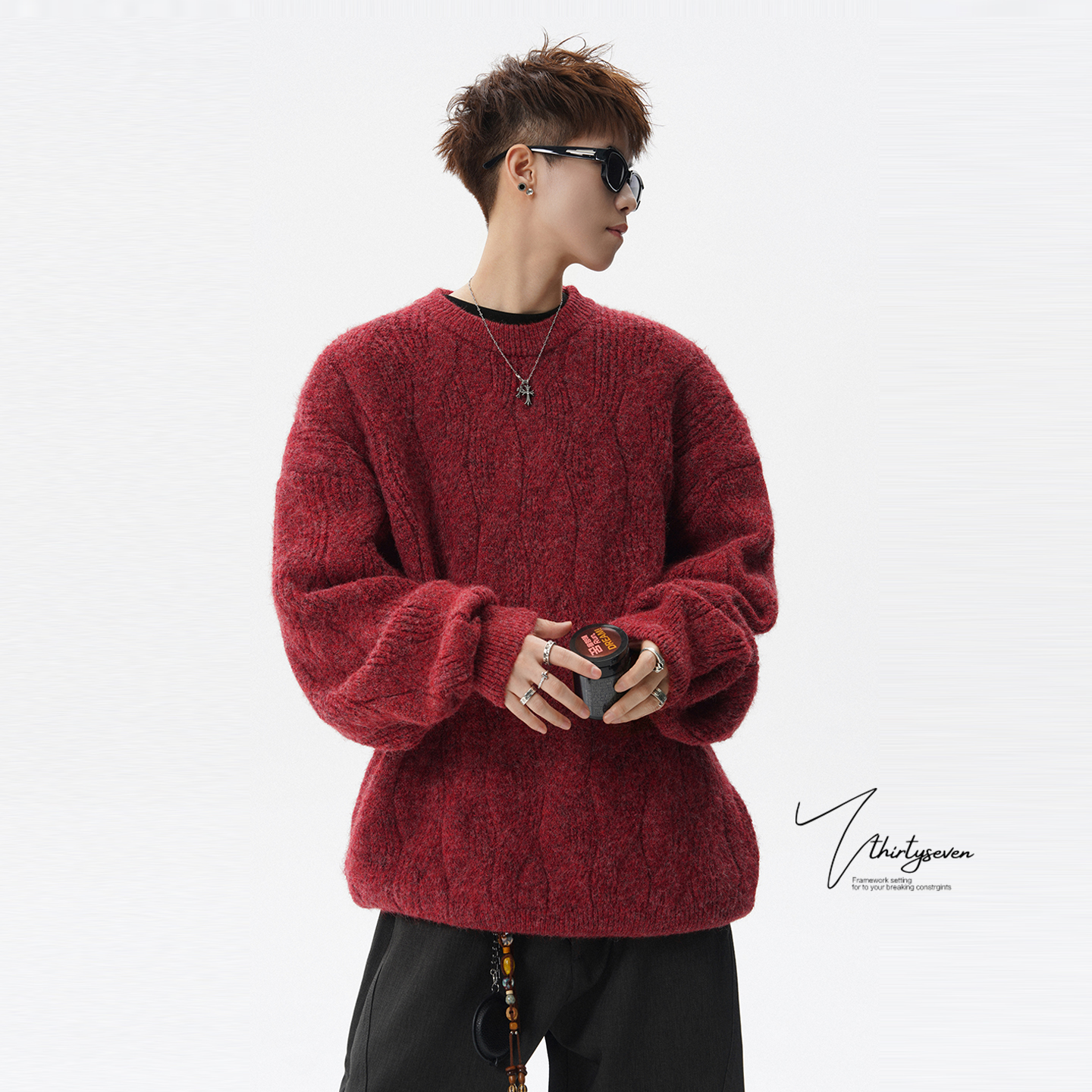 中国红氛围感情侣圆领针织衫男