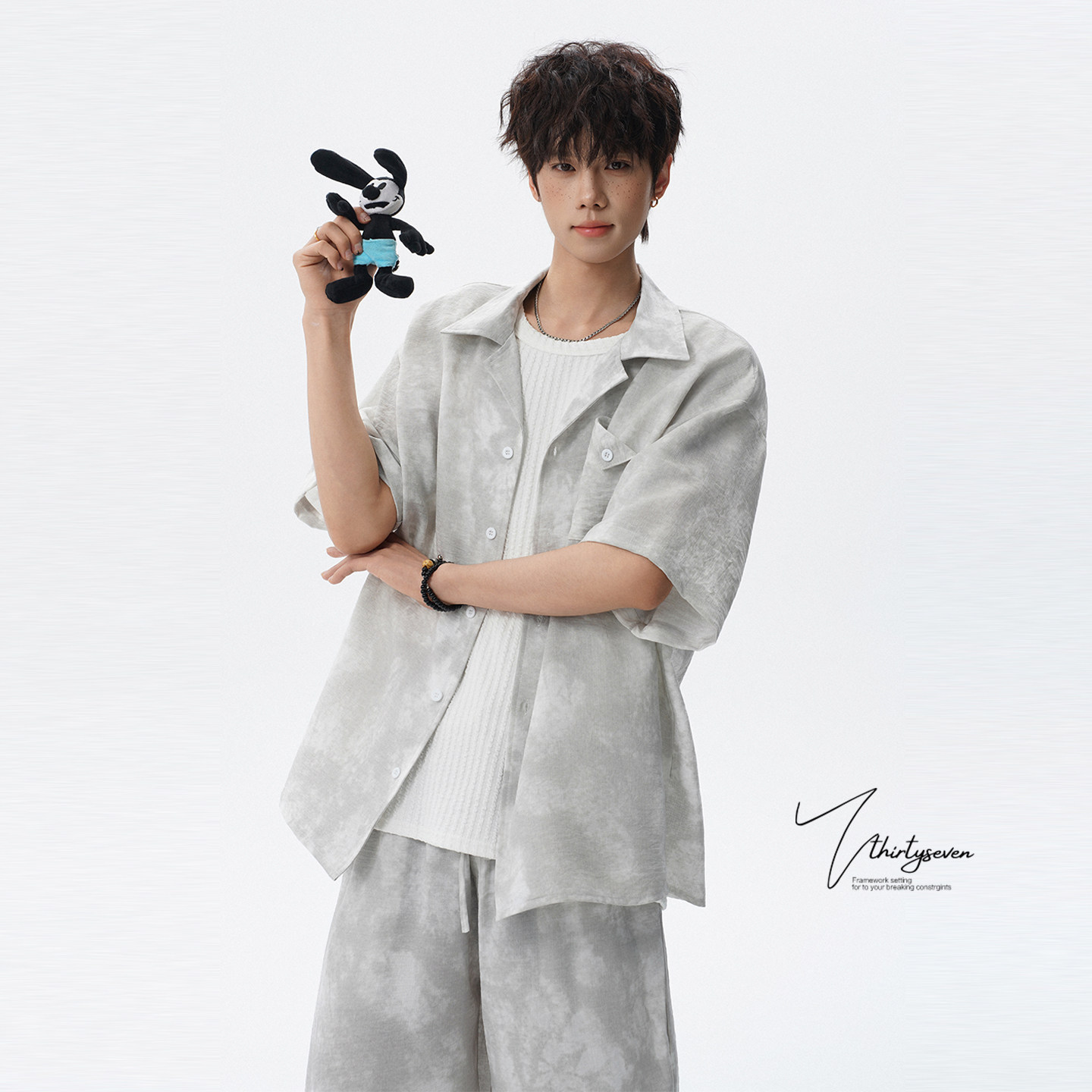 V37美式复古扎染短袖衬衫套装男夏季宽松运动休闲短袖短裤两件套