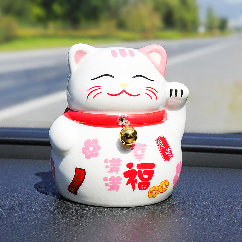 招财猫汽车摆件纳福祝平安