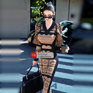 VJE秋冬欧美女王范减龄修身连衣裙2025新款假两件披肩针织长裙