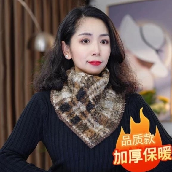 新款女士秋冬季百搭围巾英伦风格子套头三角巾护颈保暖加厚围脖