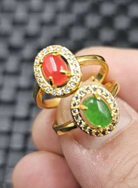 鸡血红蛋面玉石戒指碧绿色