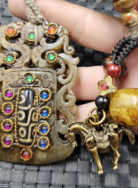 包邮九眼天珠镶嵚双龙壁玉手把件